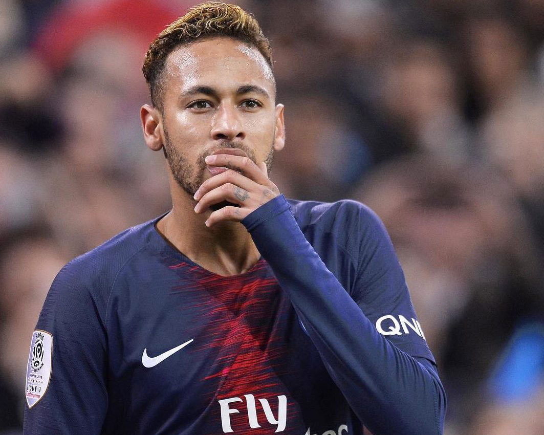 Man U Neymar a good move for the club? (Thinking about how this star player could help Manchester United win big.)