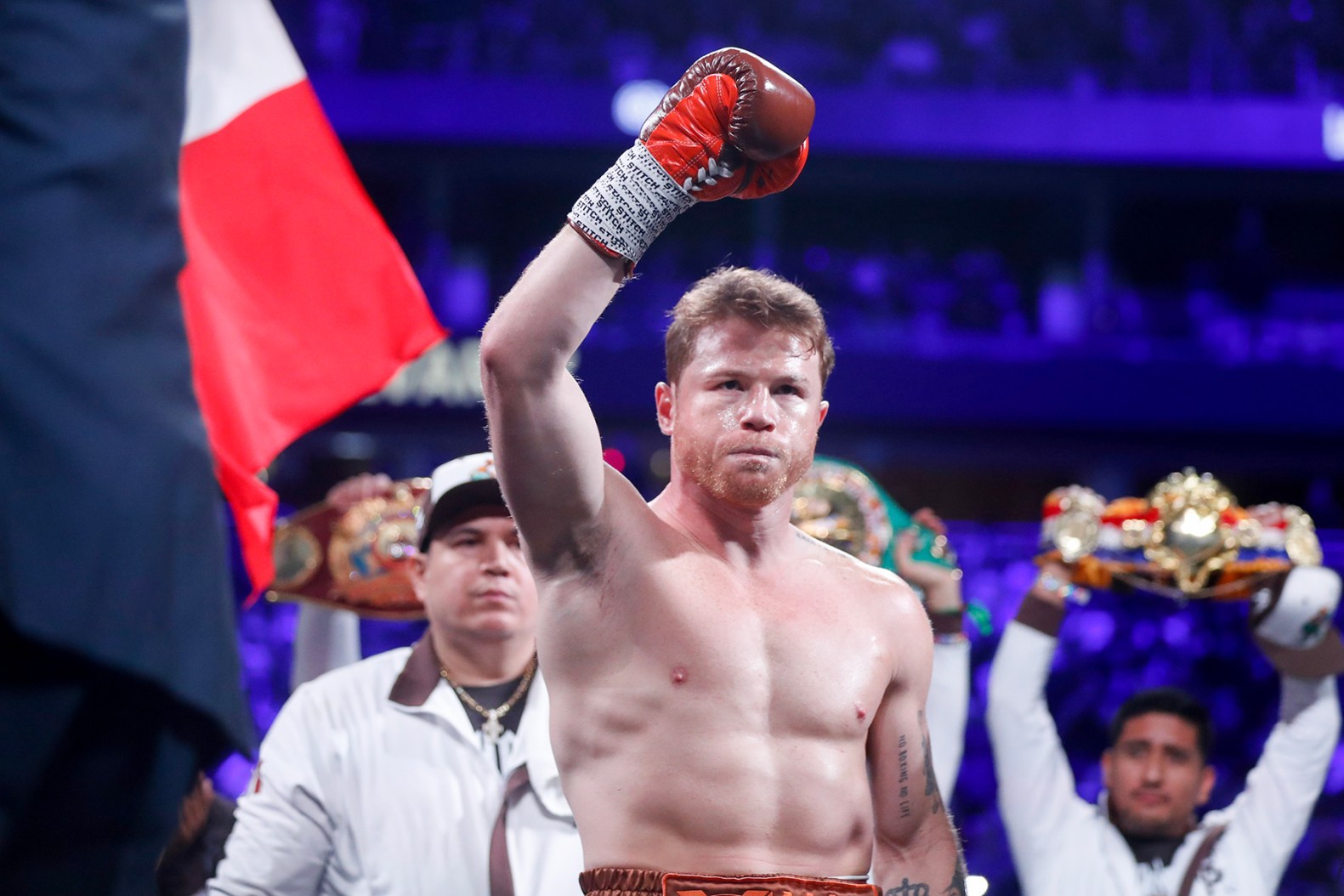 Where to watch Canelo fight live? Discover all the best streaming options available for fight night.
