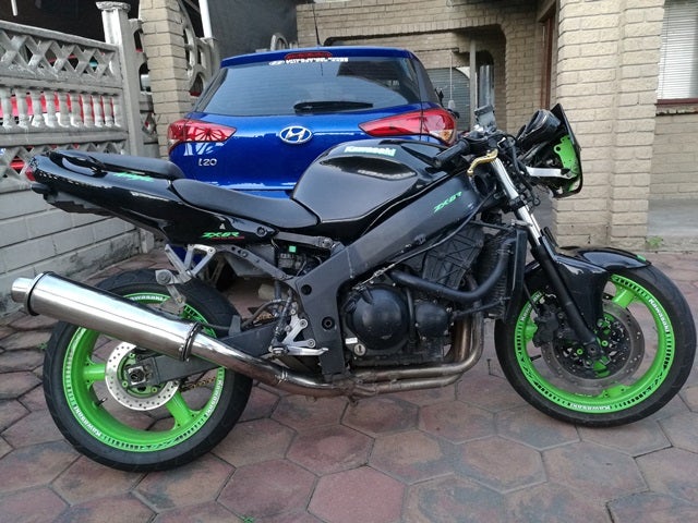 What are common problems with a 1998 kawasaki ninja zx6r? Learn how to spot them early.